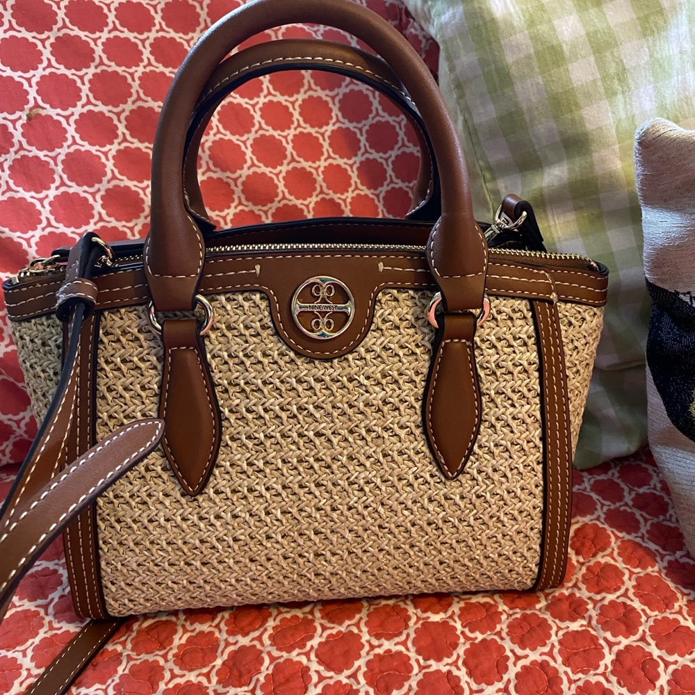Nine West Kyelle Small Jet Set Satchel